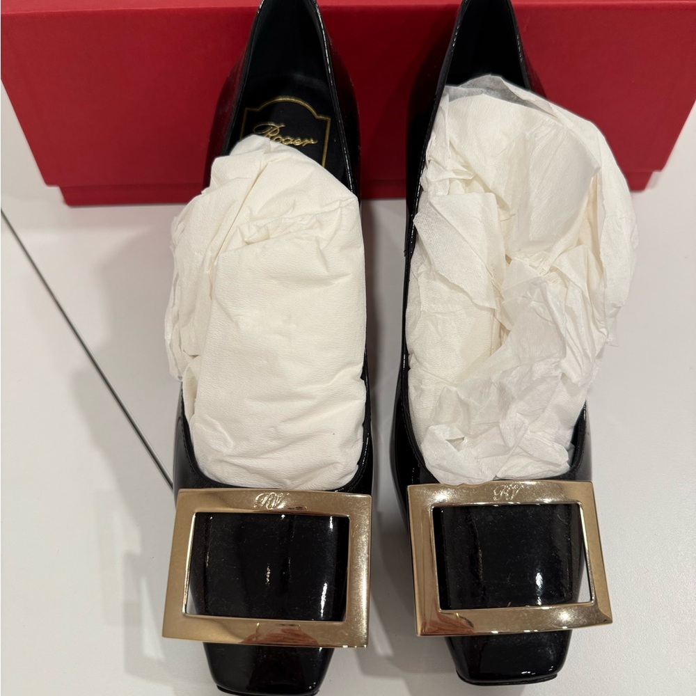 Roger Vivier Black Heels